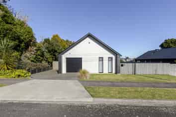 4 Fox Street, Okato