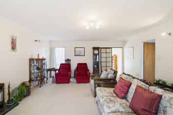 10 Downes Avenue, Springvale