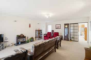 10 Downes Avenue, Springvale