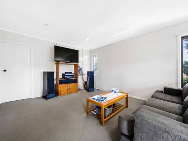 32A Hillside Road, Papatoetoe