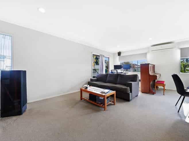 32A Hillside Road, Papatoetoe