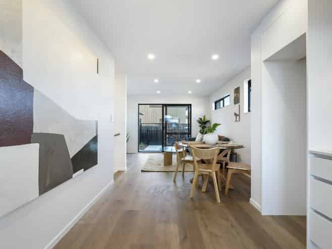 4/4 Firebrick Way , Hobsonville