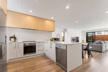 10 Orca Drive, Stanmore Bay