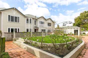 14/28 Hobson Street, Thorndon