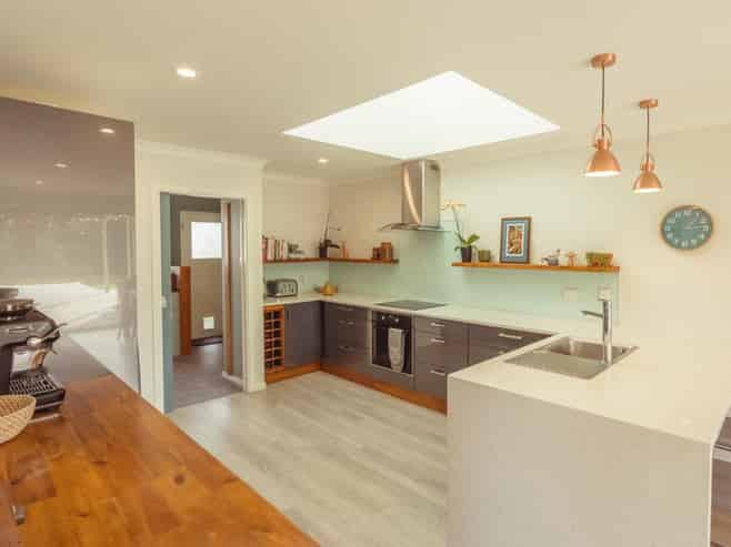 93 Cemetery Road, Sanson