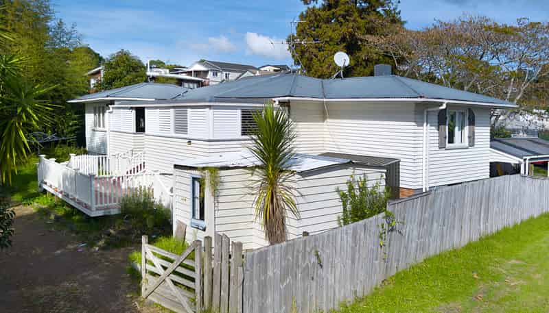 56 Clayburn Road, Glen Eden