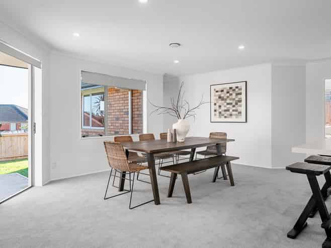 7 Farleigh Close, Huntington