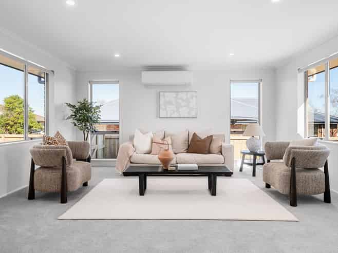 7 Farleigh Close, Huntington