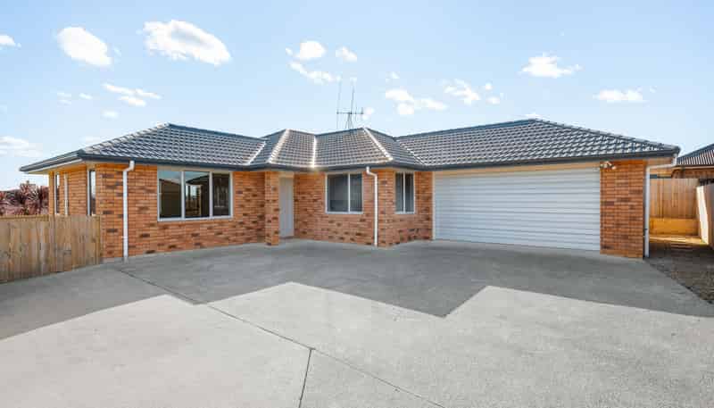 7 Farleigh Close, Huntington