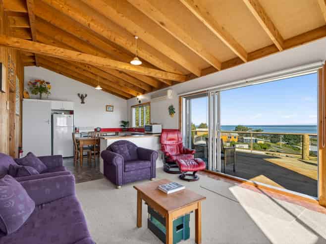 22 Seaview Avenue, Cape Palliser