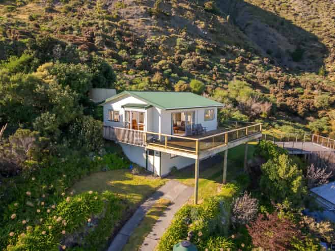 22 Seaview Avenue, Cape Palliser