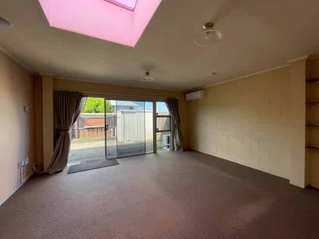 23A Linton Crescent, Matua