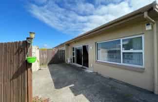 23A Linton Crescent, Matua