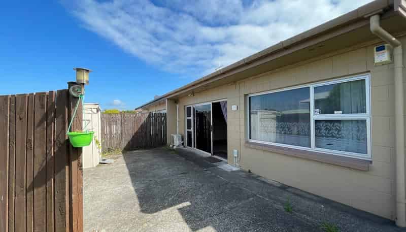 23A Linton Crescent, Matua