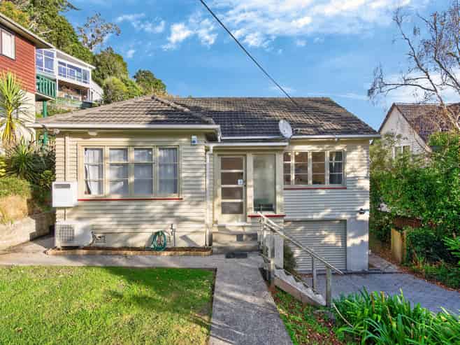 16 Woodvale Grove, Fairfield