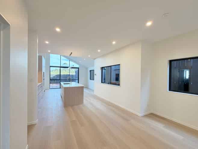 65 Huanui Drive, Orewa