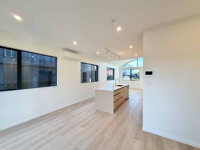 67 Huanui Drive, Orewa
