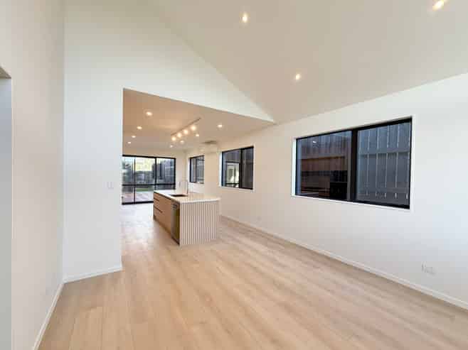 67 Huanui Drive, Orewa