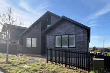 39 Kikorangi Drive, Orewa