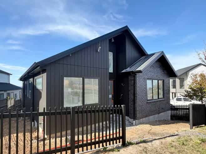 39 Kikorangi Drive, Orewa