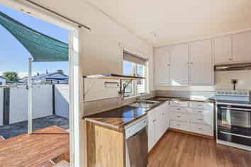 618 Avenue Road West, Saint Leonards