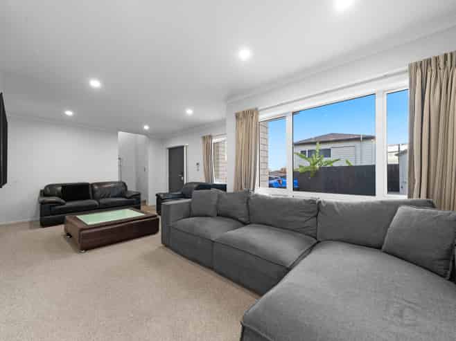 13 Orona Way, Papatoetoe