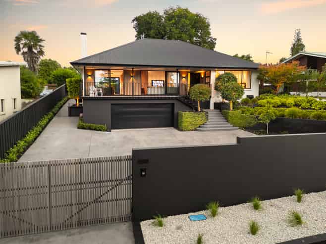 788 River Road, Chartwell