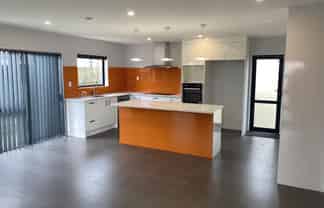 1/25 Kennington Drive, Manurewa