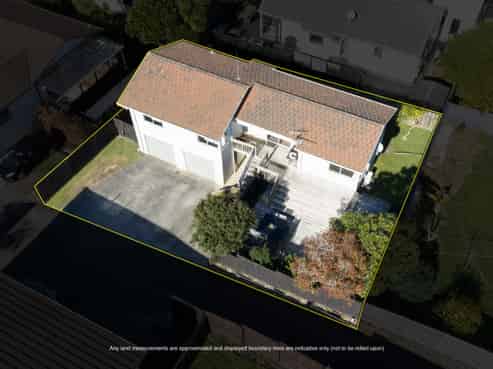 1/144 Bradbury Road, Botany Downs