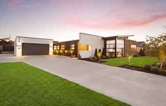 17 Mike Smith Drive, Cambridge