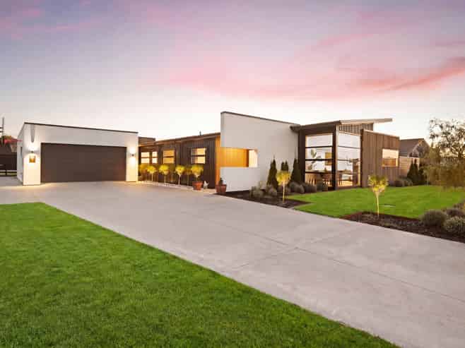 17 Mike Smith Drive, Cambridge