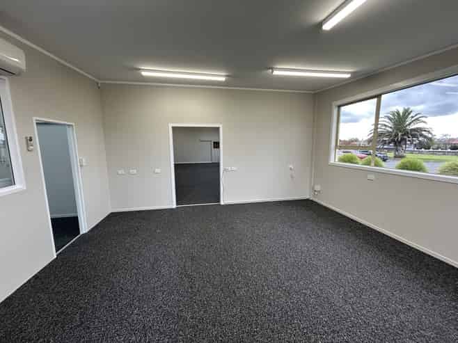 Professional Space, Ready to Occupy