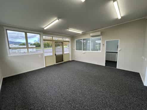 Professional Space, Ready to Occupy