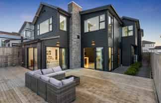 79 Michael Bosher Way, Flat Bush