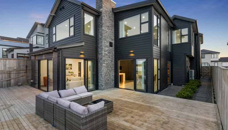 79 Michael Bosher Way, Flat Bush