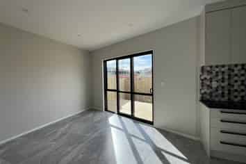 B/12 Sheralee Place, Bucklands Beach
