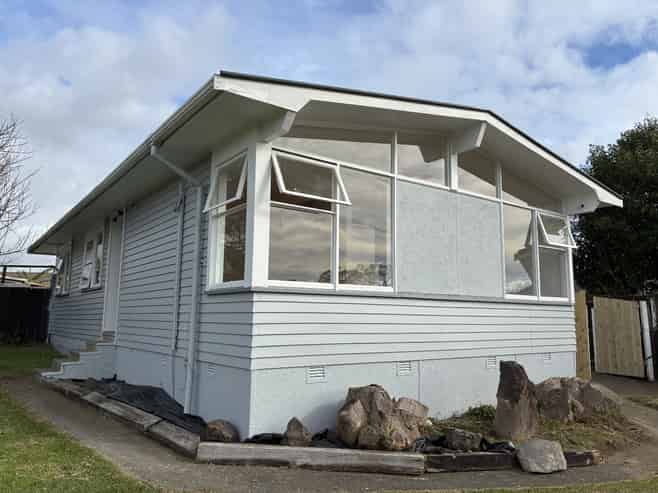 14 Beeston Cres, Manurewa