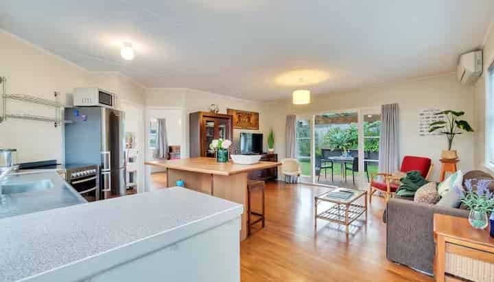635a  Great North Road, Grey Lynn