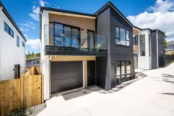 16B Madison place, Forrest Hill