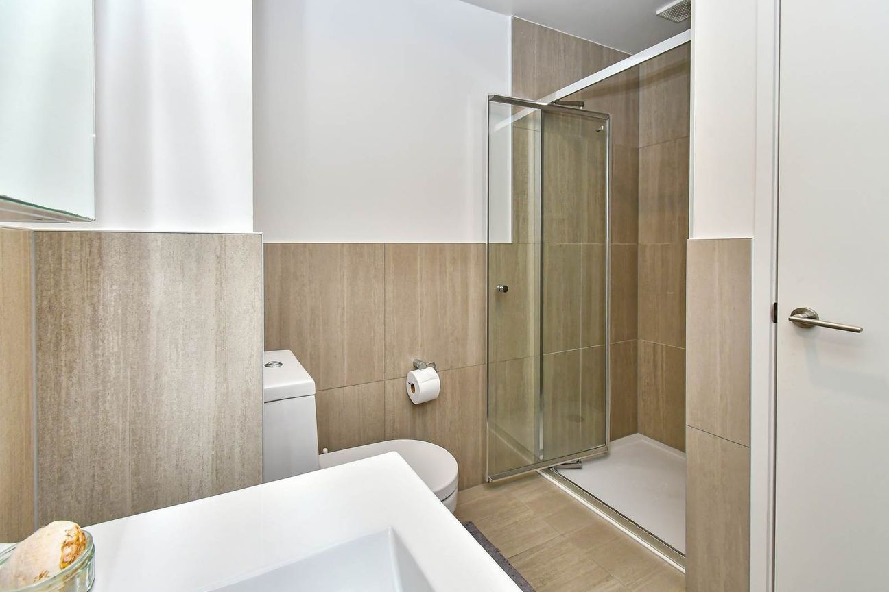 Must Be Sold – Present Your best Offer! - Vaade 6