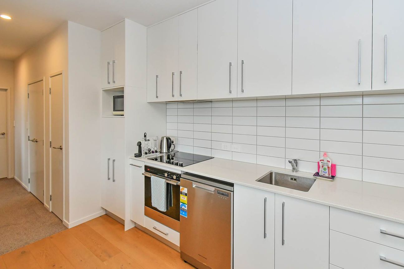 Must Be Sold – Present Your best Offer! - Vaade 4