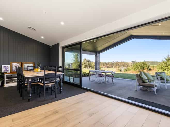 31 Otutira Drive, Kinloch