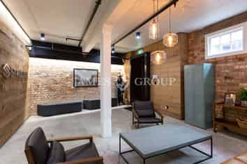 PREMIUM VICTORIA PARK MARKET OFFICE