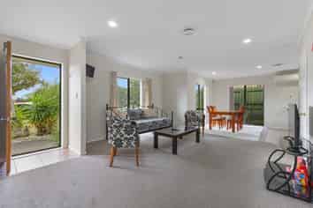 51 Chapel Road, Flat Bush
