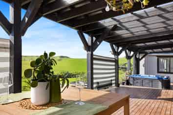 1700 Ruapekapeka Road, Kawakawa