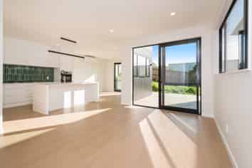 27A Nutsey Avenue, Northcote