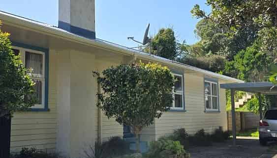 9 Catherine Crescent, Paparangi