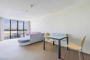 D610/176 Broadway, Newmarket
