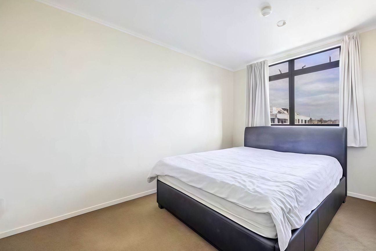 Affordable Opportunity in the Double Grammar Zone - Vista 6