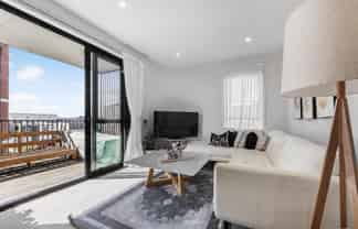 207/77 Hobsonville Point Road, Hobsonville